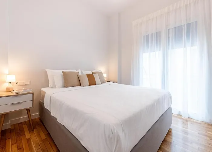 Phaedrus Living: Luxury Flat Panormou